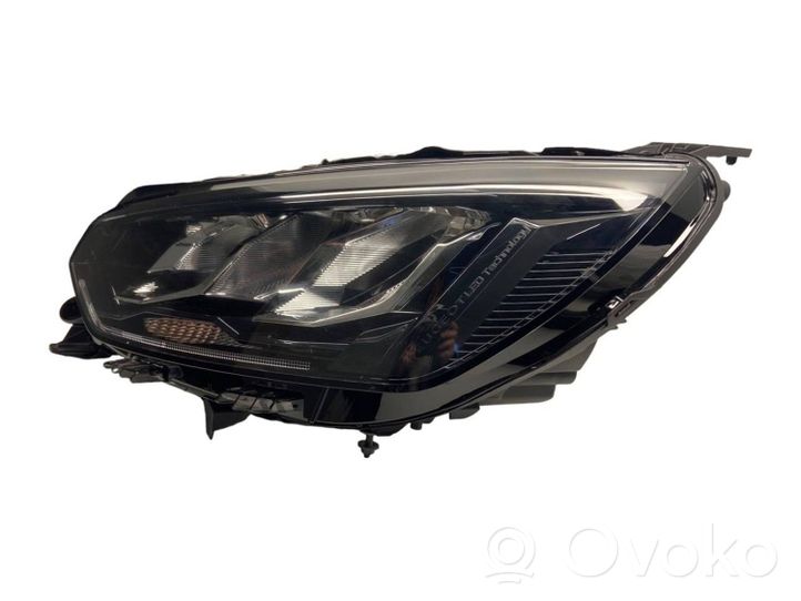 Peugeot 208 Lampa przednia 9833036380