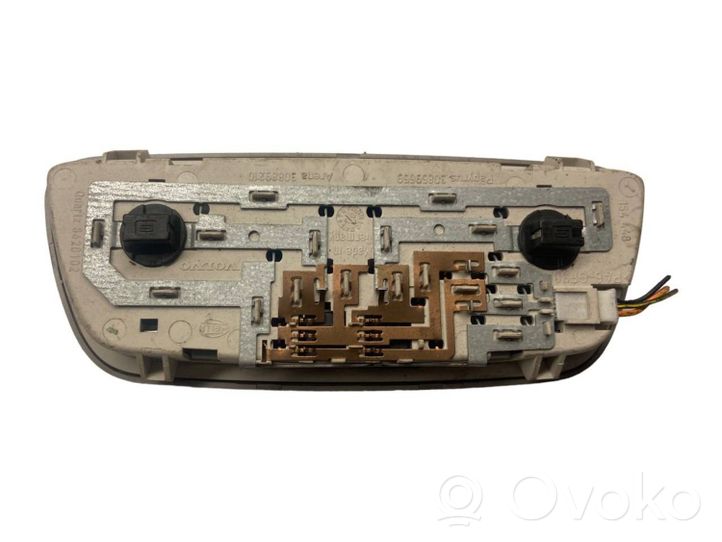 Volvo V50 Lampka podsufitki tylna 30859659