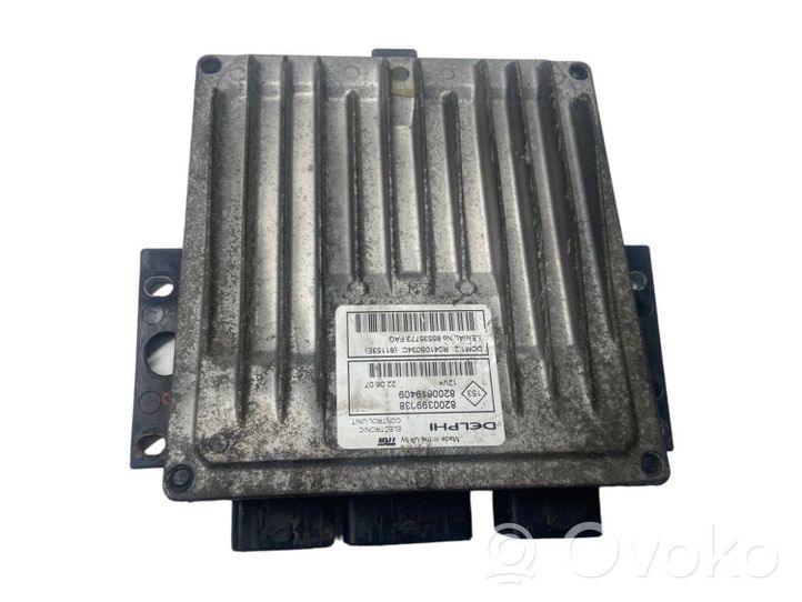 Renault Megane II Sterownik / Moduł ECU 8200399038