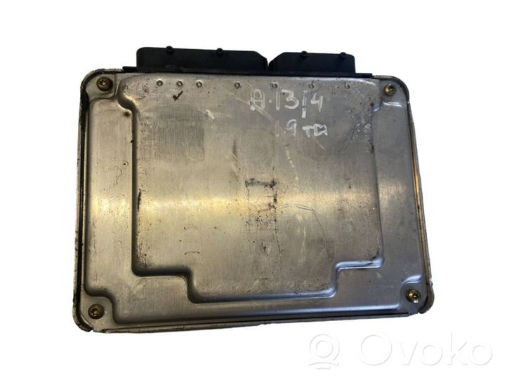 Audi A3 S3 8L Sterownik / Moduł ECU 038906012C