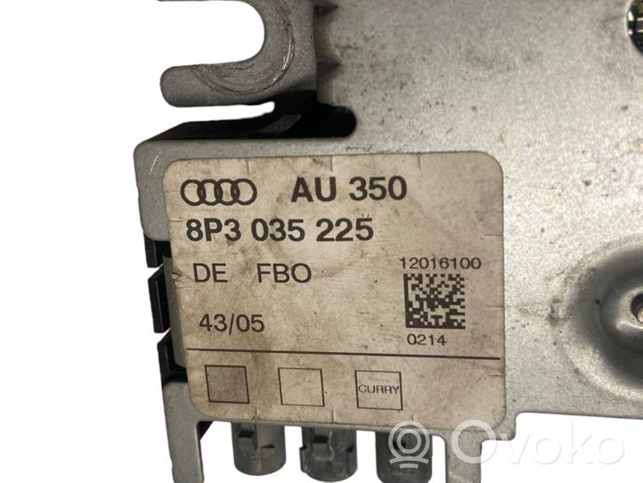 Audi A3 S3 8L Antenos stiprintuvas 8P3035225