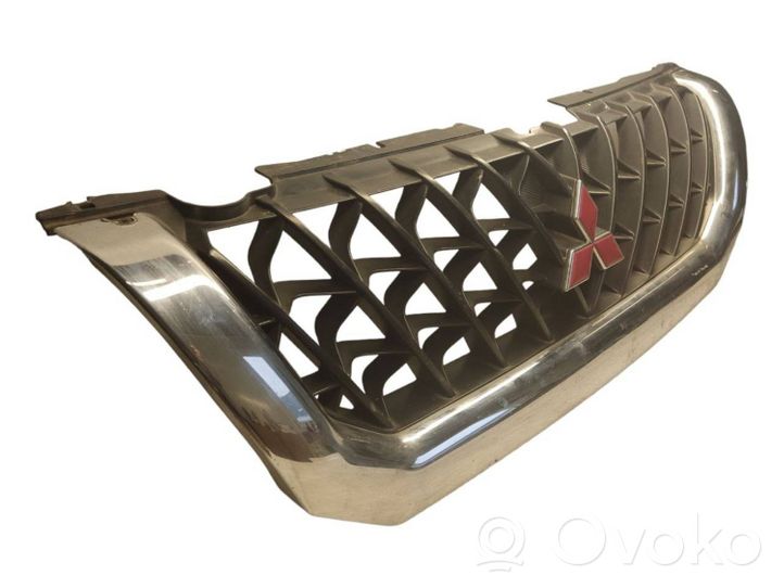 Mitsubishi Pajero Sport I Grille de calandre avant MR478595