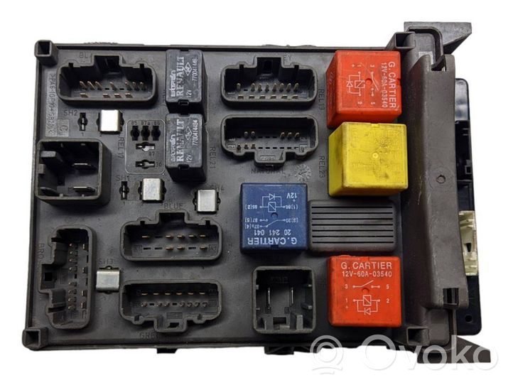 Renault Laguna II Module de fusibles 518095419