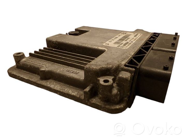 Opel Insignia A Engine control unit/module 0281030852