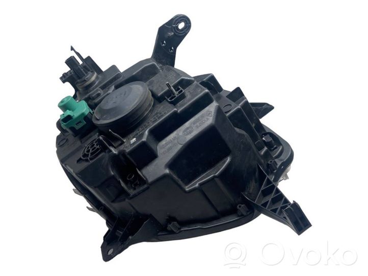 Renault Twingo III Lampa przednia 260608792R