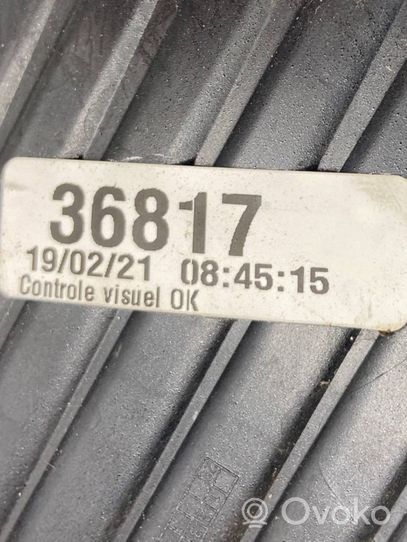 Peugeot 5008 Grille inférieure de pare-chocs avant 9836831777