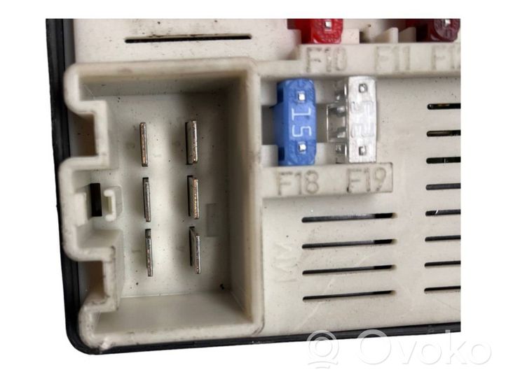 Renault Laguna III Fuse module 284B60014R