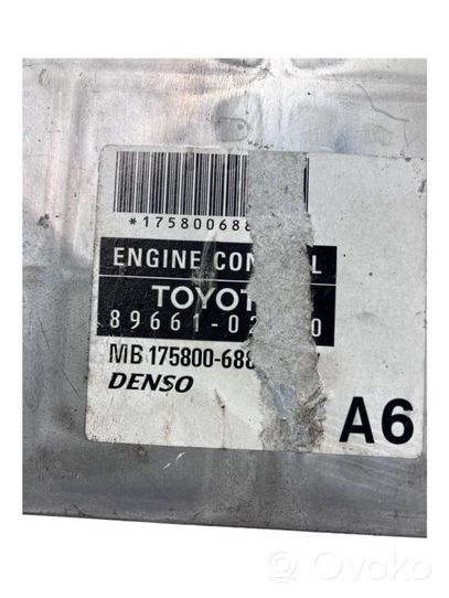 Toyota Corolla E120 E130 Sterownik / Moduł ECU MB1758006881