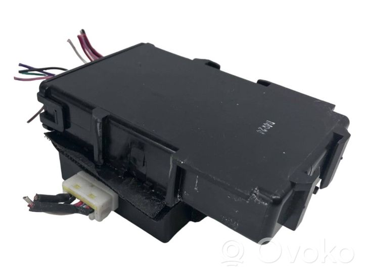 Toyota Avensis T270 Boîtier module alarme PZ4640013063