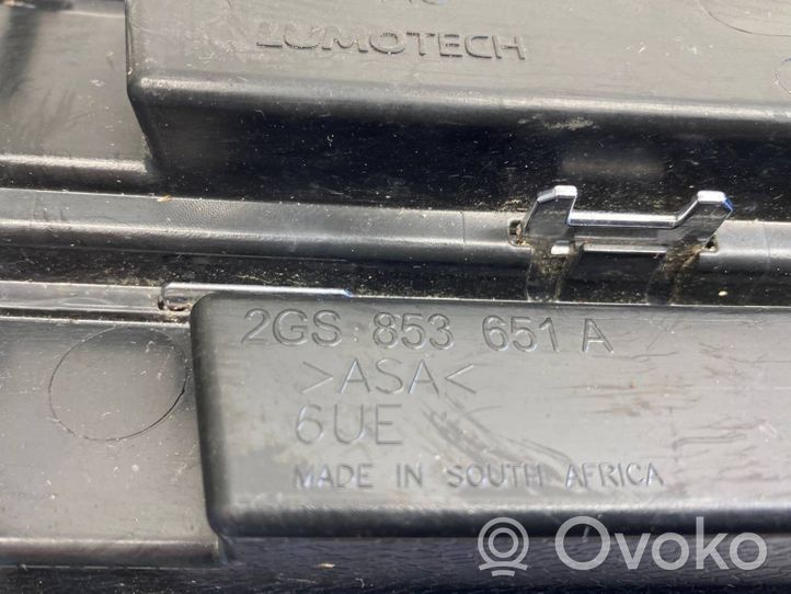Volkswagen Polo VI AW Grille calandre supérieure de pare-chocs avant 2GS853651A