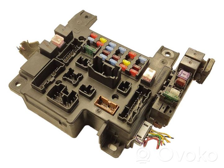 Citroen C-Crosser Module de fusibles 8637A319