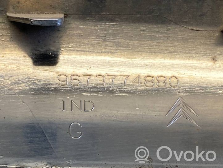Citroen DS5 Front door trim (molding) 9673774880