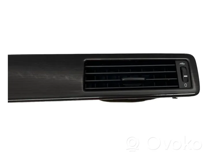 Volvo V70 Griglia di ventilazione centrale cruscotto 30715143