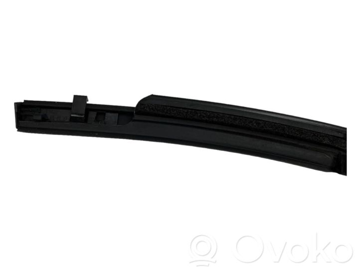 83220N7000 Hyundai Tucson IV NX4 Rear door glass trim molding, 20.00