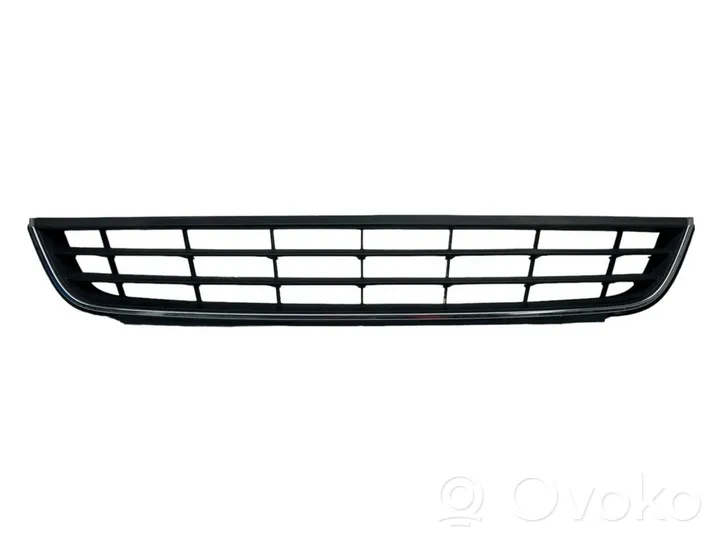 Volkswagen Jetta VI Front bumper lower grill 5C6853677A