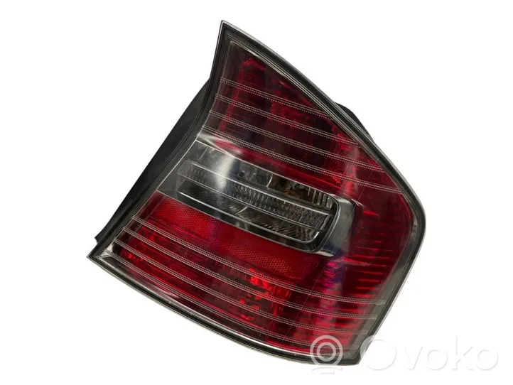 Subaru Legacy Luci posteriori 22020806