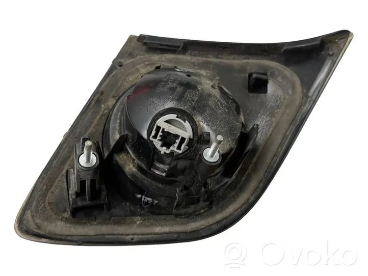 Mazda 3 I Luci posteriori del portellone del bagagliaio P2913R