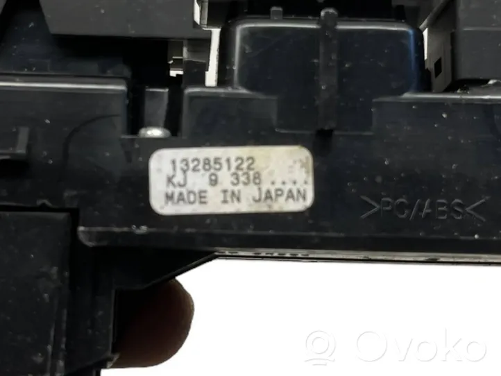 Opel Astra J Hazard light switch 13285122