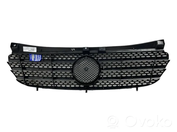 Mercedes-Benz Vito Viano W639 Grille calandre supérieure de pare-chocs avant BZ0706401