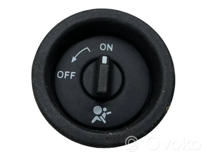 Dacia Duster Passenger airbag on/off switch 681995427r