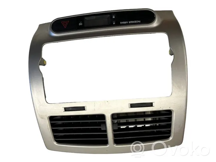 Toyota Urban Cruiser (XP110) Griglia di ventilazione centrale cruscotto 5540552810