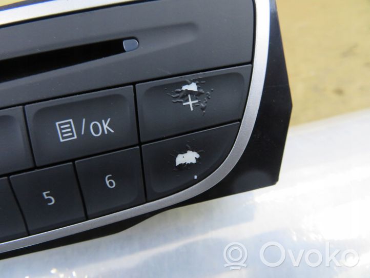 Renault Fluence Radio/CD/DVD/GPS-pääyksikkö 281158309R