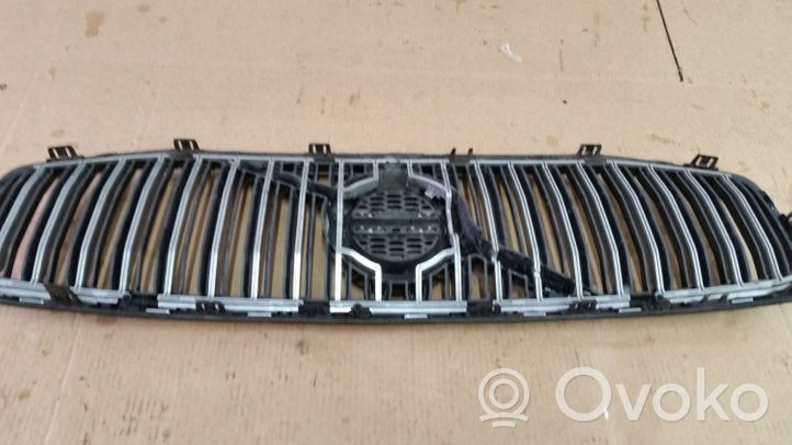 Volvo S60 Front bumper upper radiator grill 31479290