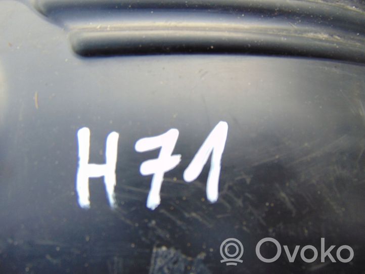 Hyundai i20 (GB IB) Nadkole tylne 86822C8000