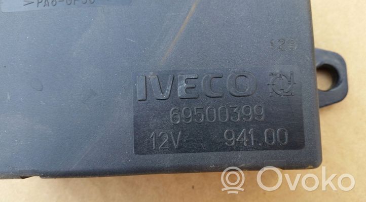 Iveco Daily 4th gen Oven keskuslukituksen ohjausyksikön moduuli 69500399