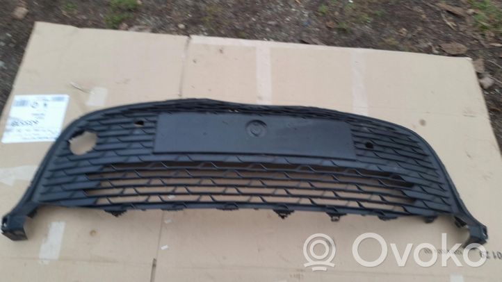 Toyota Yaris Grille inférieure de pare-chocs avant 53102-0D060