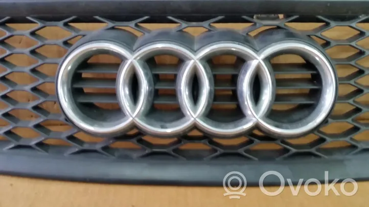 Audi RS6 C5 Atrapa chłodnicy / Grill 4B3853651G