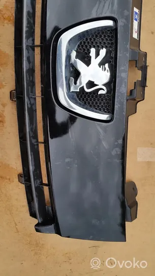 Peugeot Expert Augšējais režģis GRILL