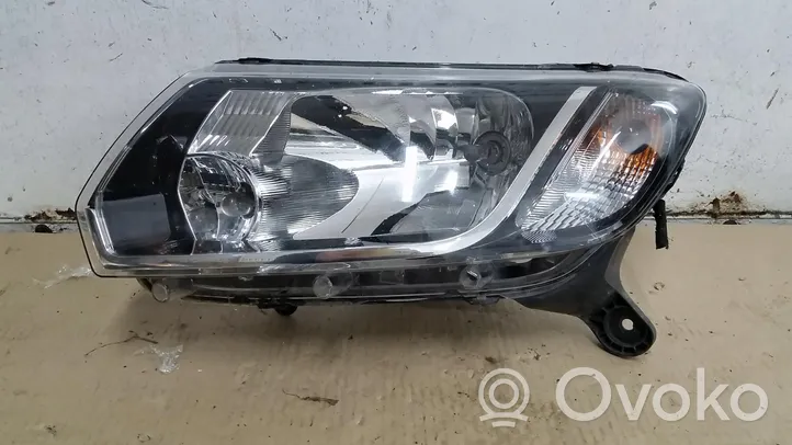 Dacia Logan II Headlight/headlamp 260605312R