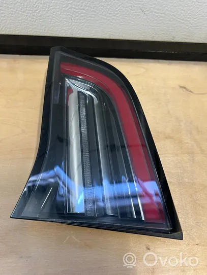Tesla Model 3 Lampy tylnej klapy bagażnika 1502089