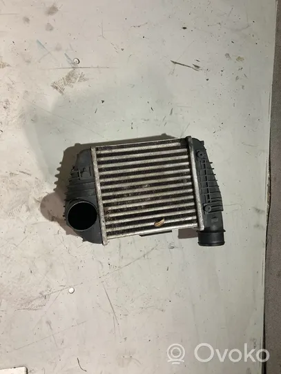 Audi A6 S6 C6 4F Chłodnica powietrza doładowującego / Intercooler 