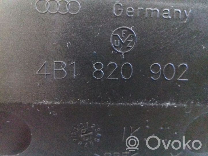 Audi A6 S6 C5 4B Boczna kratka nawiewu deski rozdzielczej 4B1820902