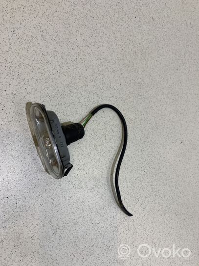 Volkswagen Touran I Front fender indicator light 1J0949117