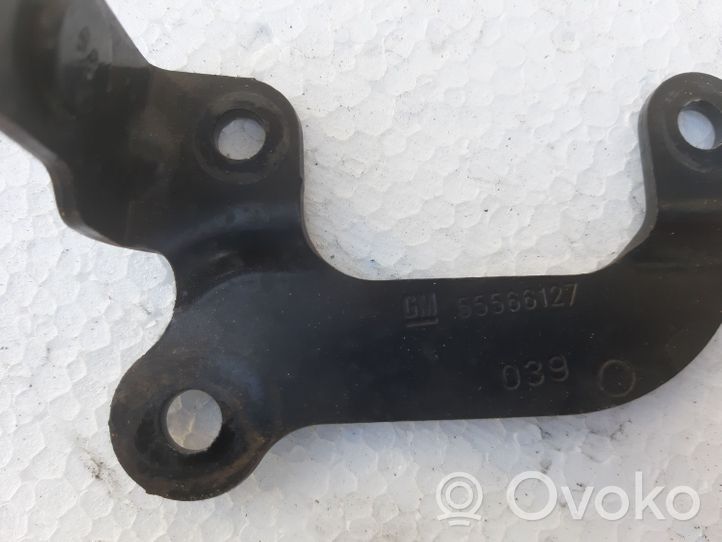 Opel Insignia A Support, tuyau de refroidissement intermédiaire 55566127