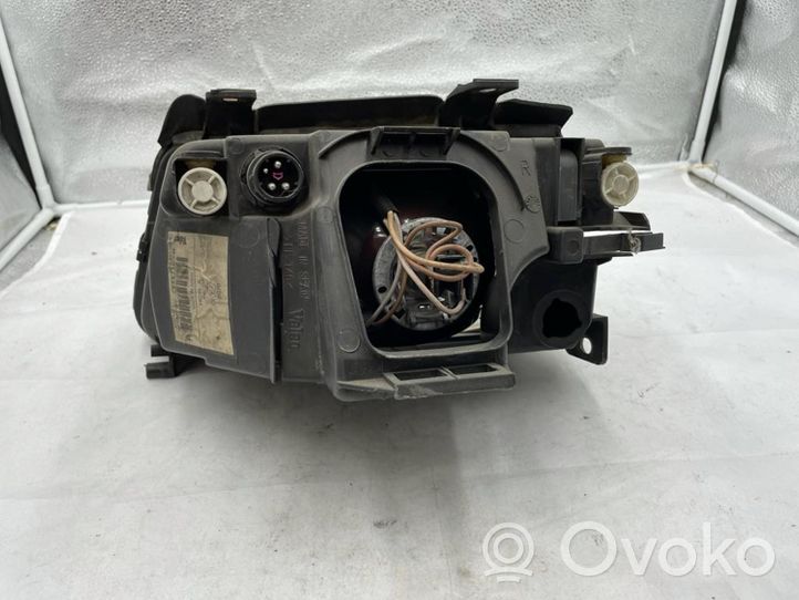 Audi A4 S4 B5 8D Phare frontale 8D0941004A
