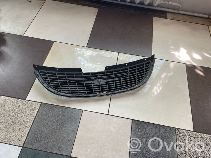 Chrysler Voyager Maskownica / Grill / Atrapa górna chłodnicy 4857522AA