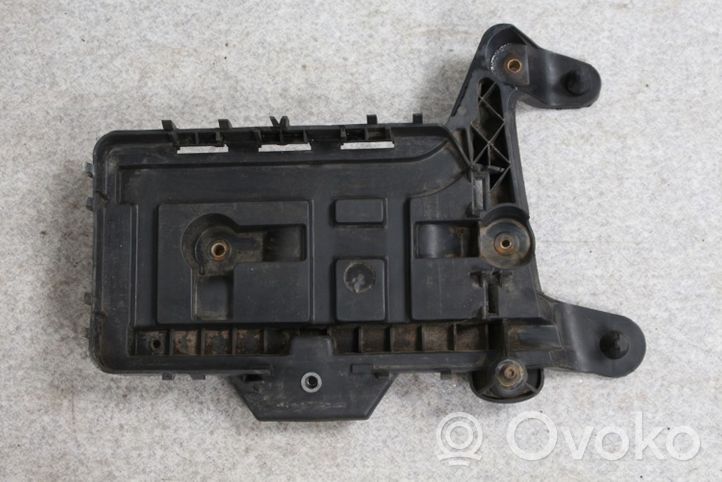 Volkswagen Touran I Vassoio batteria 1K0915333B