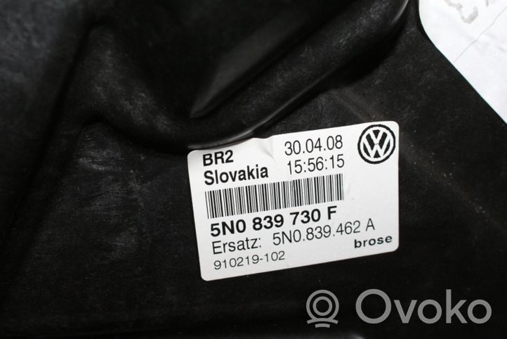 Volkswagen Tiguan Takaikkunan nostomekanismi ilman moottoria 5N0839730F