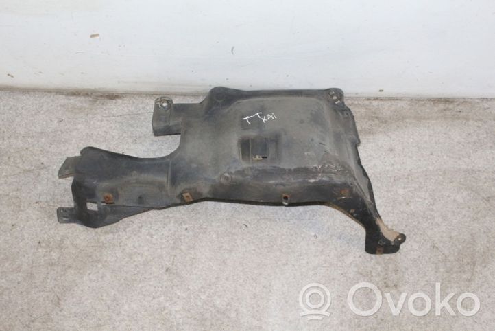 Audi TT Mk1 Moottorin alustan välipohjan roiskesuoja 8N0825245D