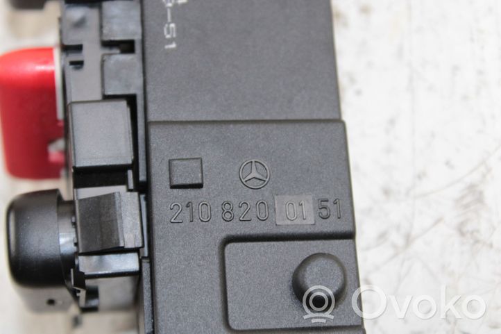 Mercedes-Benz E W210 Interrupteur feux de détresse A2108200151