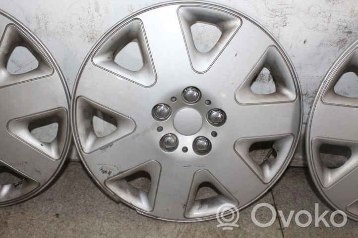 Seat Toledo IV (NH) R15 wheel hub/cap/trim 