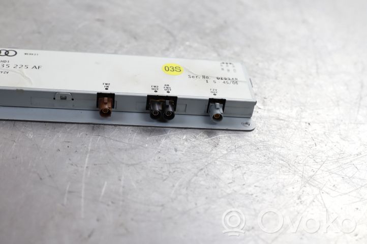 Audi A4 S4 B7 8E 8H Antenos stiprintuvas 8E9035225AF