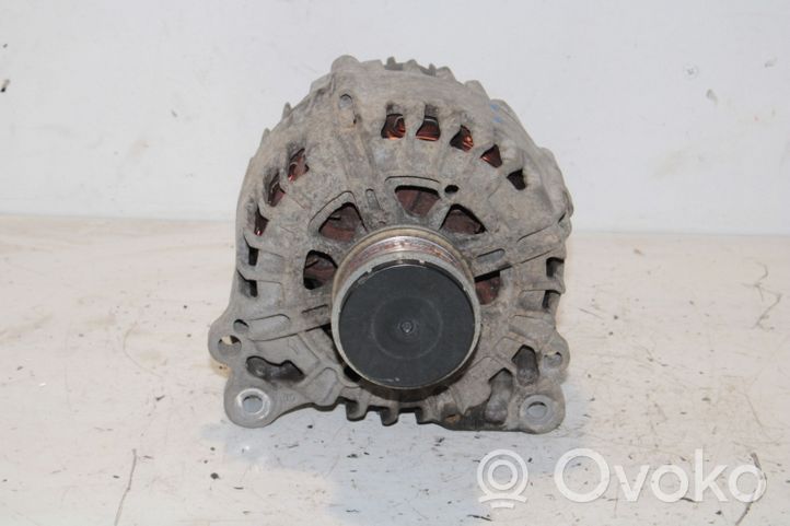 Volkswagen Touran II Generator/alternator 03L903023A