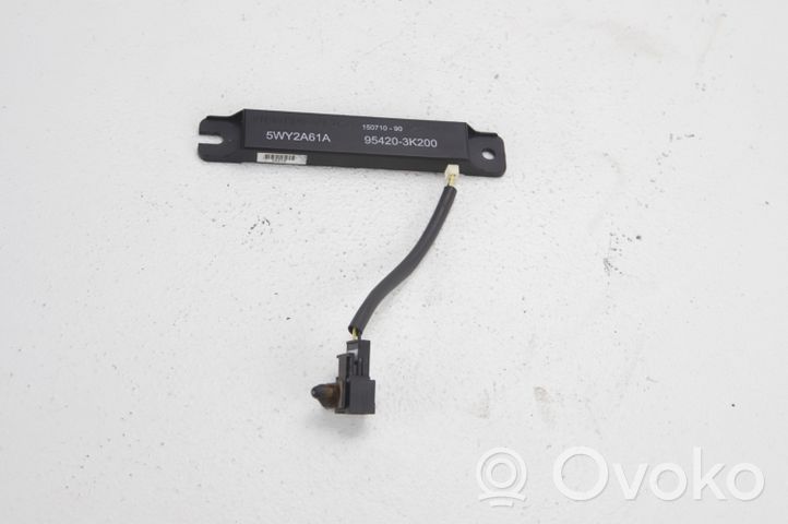 Hyundai ix 55 Antenne intérieure accès confort 95420-3K200