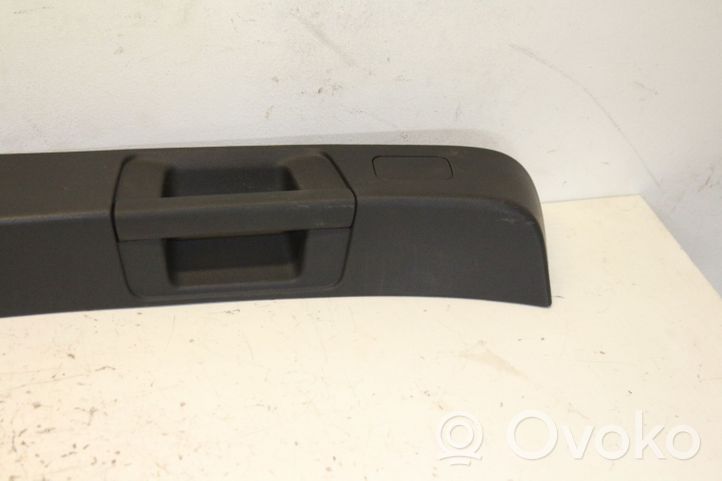 Mercedes-Benz GLA W156 Rivestimento serratura portellone posteriore/bagagliaio A1567400172