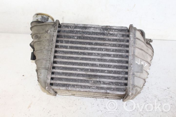 Audi TT Mk1 Välijäähdyttimen jäähdytin 8N0145803A